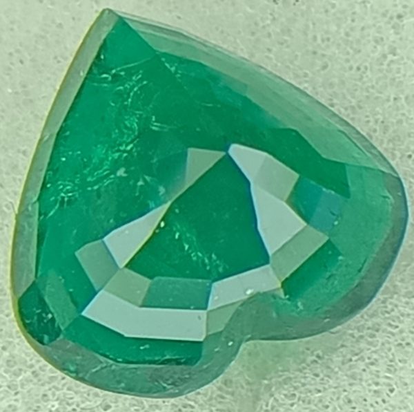 GIA 6.10 ct. Loose Natural Heart Cut Emerald - Image 4